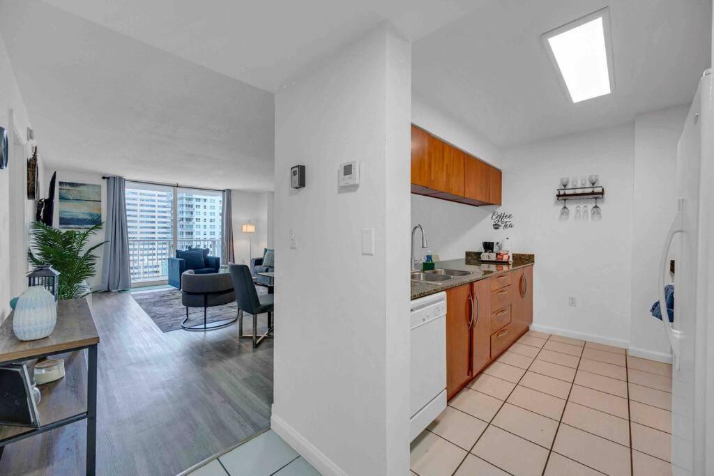 Spacious 1Bedroom Unit Brickell-Free Parking Маямі Екстер'єр фото