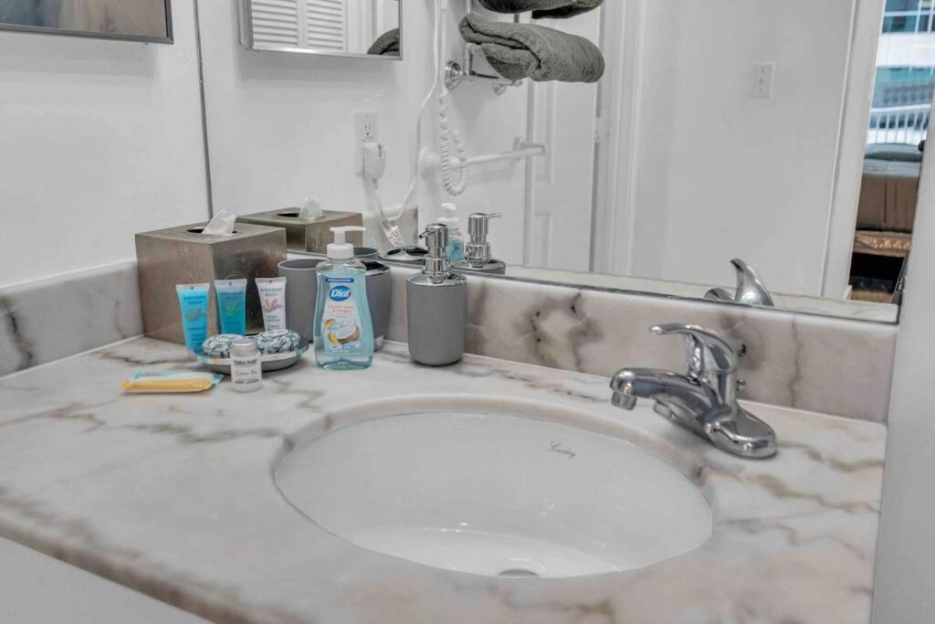 Spacious 1Bedroom Unit Brickell-Free Parking Маямі Екстер'єр фото