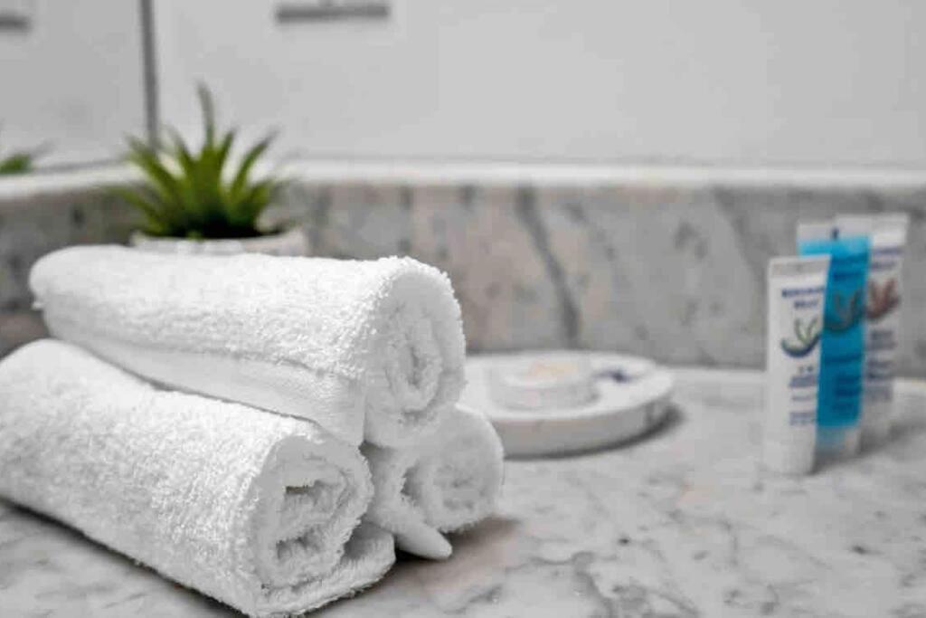 Spacious 1Bedroom Unit Brickell-Free Parking Маямі Екстер'єр фото