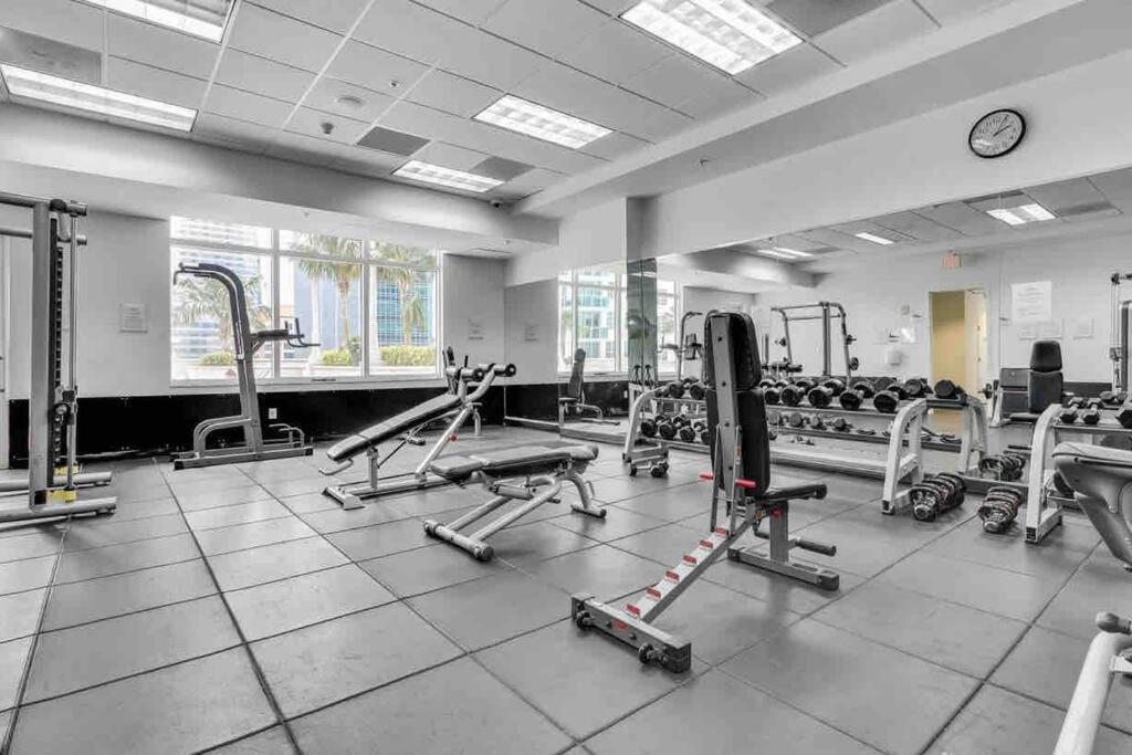 Spacious 1Bedroom Unit Brickell-Free Parking Маямі Екстер'єр фото